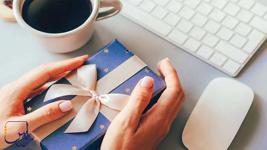 بهترین هدایا برای روز کارمند