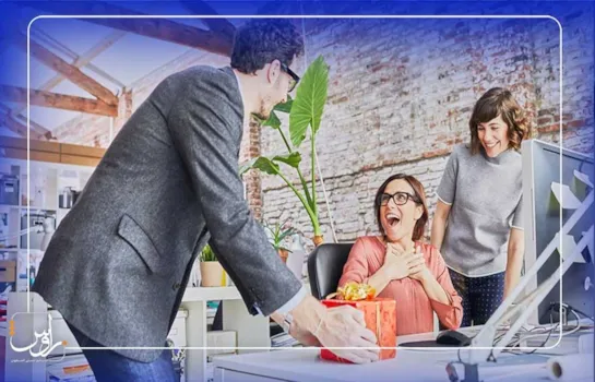  بهترین هدیه روز کارمند | کادو برای کارمندها