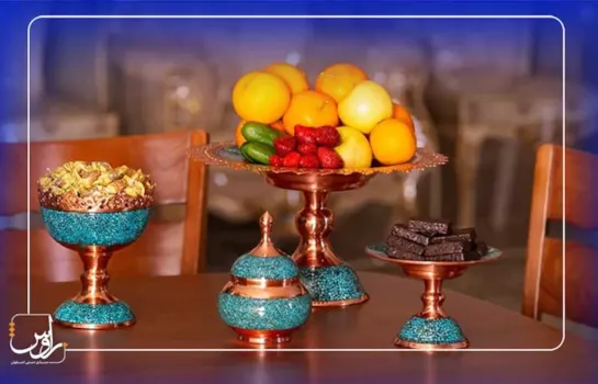 تزئین یلدا با ظروف فیروزه کوبی چه تاثیری بر زیبایی آن دارد؟