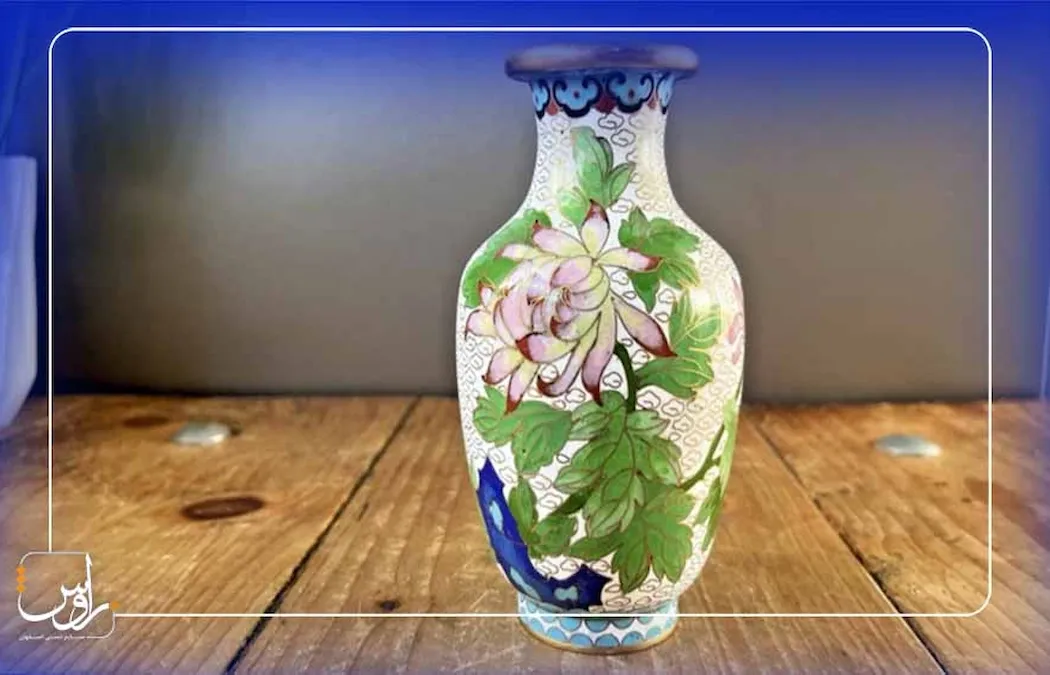 مقایسه میناکاری ایران و چین