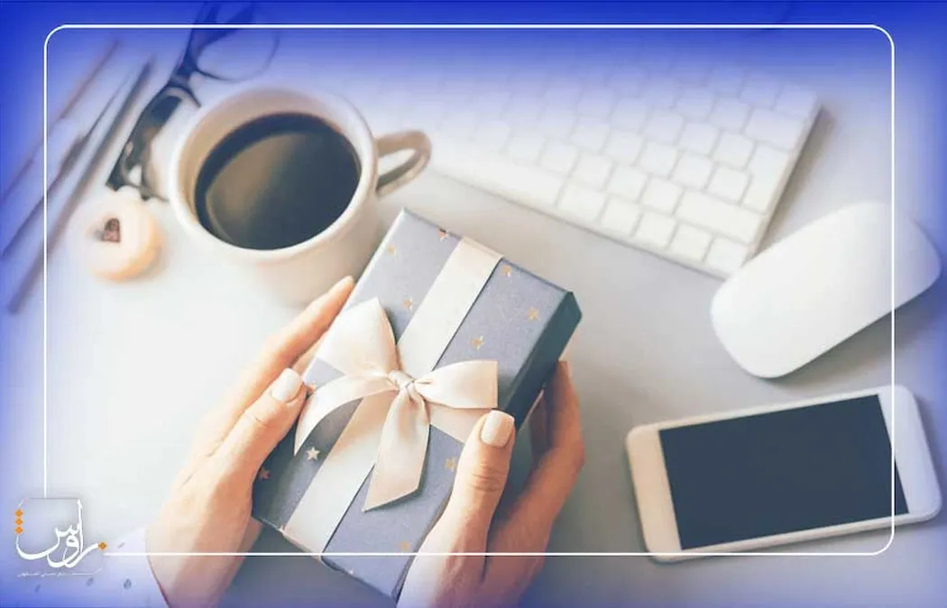 11 اشتباه رایج در انتخاب هدیه سازمانی که نباید مرتکب شد!