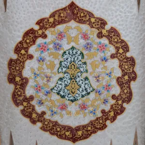 نمای طرح داخلی تخته نرد و صفحه شطرنج دالبر خاتم با نقاشی تذهیب سایز 60