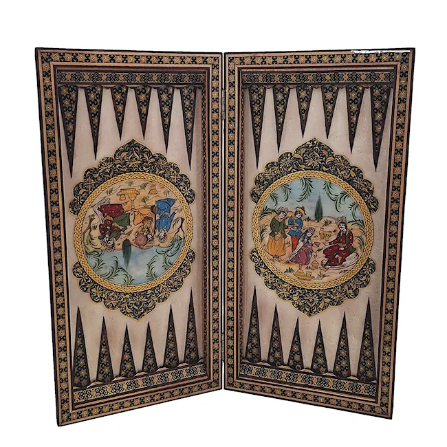 نمای بیرونی صفحه شطرنج خاتم کاری لب گرد طرح بزم با نقاشی مینیاتور دستی و حاشیه تذهیب برند زاوش