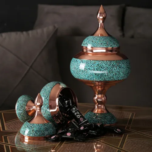 شکلات خوری بیشین فیروزه کوب