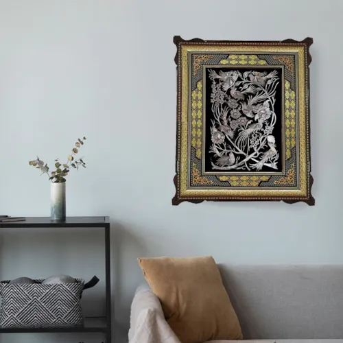 تابلو قلم زنی گل و مرغ با قاب خاتم صلیبی شاسی دار سایز 63*53